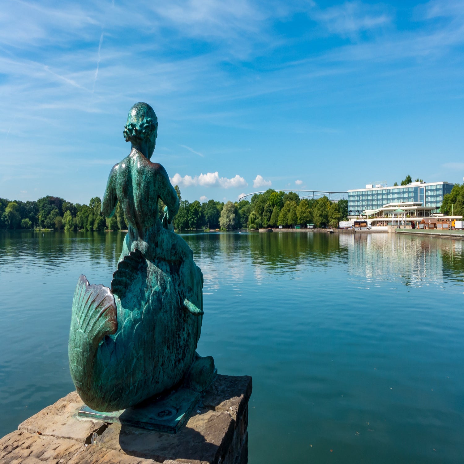 Die Putte auf dem Fisch am Maschsee